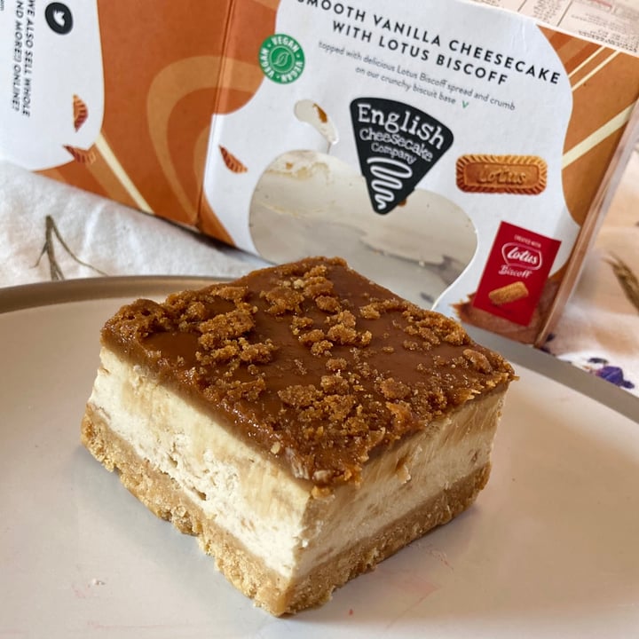 English Cheesecake Company Smooth Vanilla Cheesecake With Lotus Biscoff