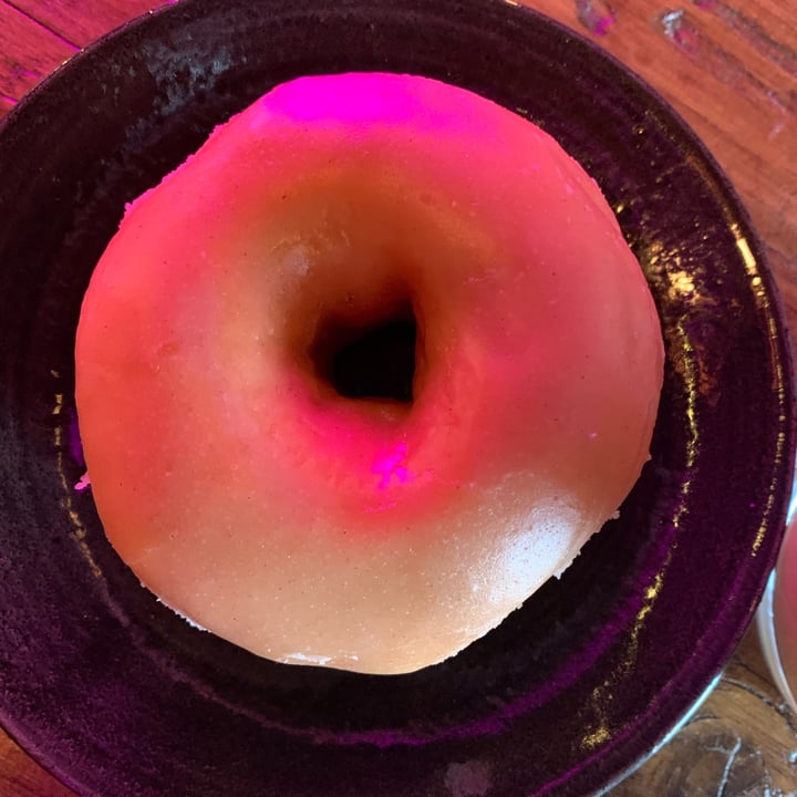 photo of Doogles Donuts and Coffee glazed cinnamon donut shared by @rebekahoutterside on  08 Nov 2022 - review