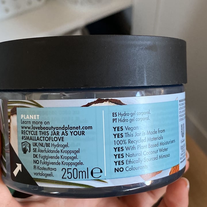 review photo of Love Beauty and Planet Body hydro gel shared by @miniribeiro on 17 Apr 2022 - review