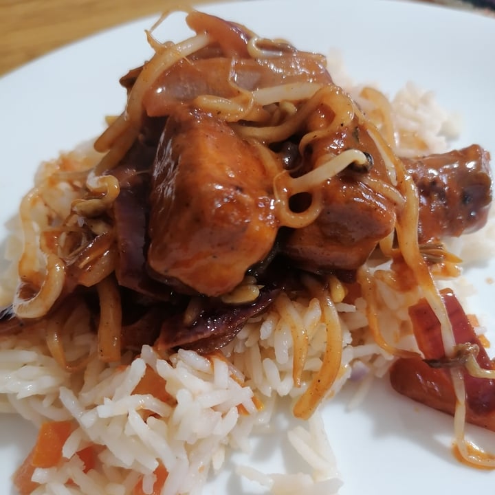review photo of Marmitas caseiras vegan Tofu agridoce shared by @andreiia14 on 28 Apr 2021 - review