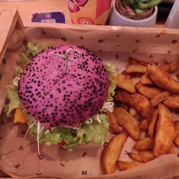 photo of Flower Burger Cherry Bomb shared by @leilatwo on  25 Apr 2022 - review