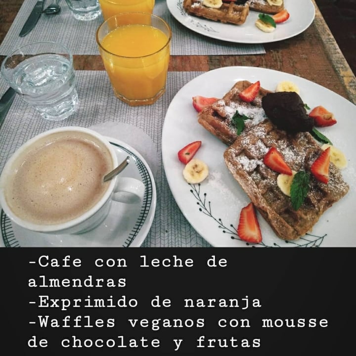 photo of Tea Connection Waffles Vegan shared by @malditovegano on  03 Jun 2020 - review