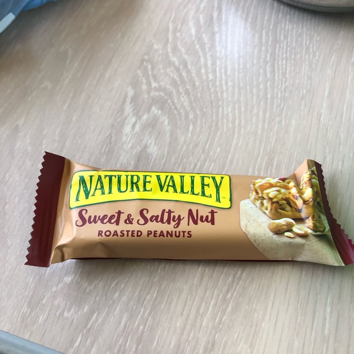photo of Nature Valley Nature Valley Protein Salted Caramel Nut shared by @laveganamasmolona on  02 Jun 2022 - review