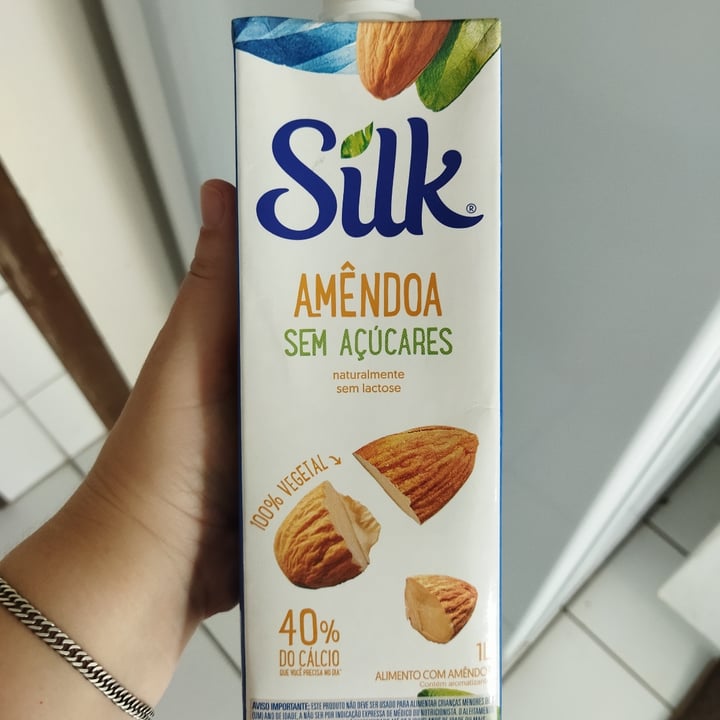 photo of Silk Alimento com amêndoa shared by @izabelavm on  05 May 2022 - review