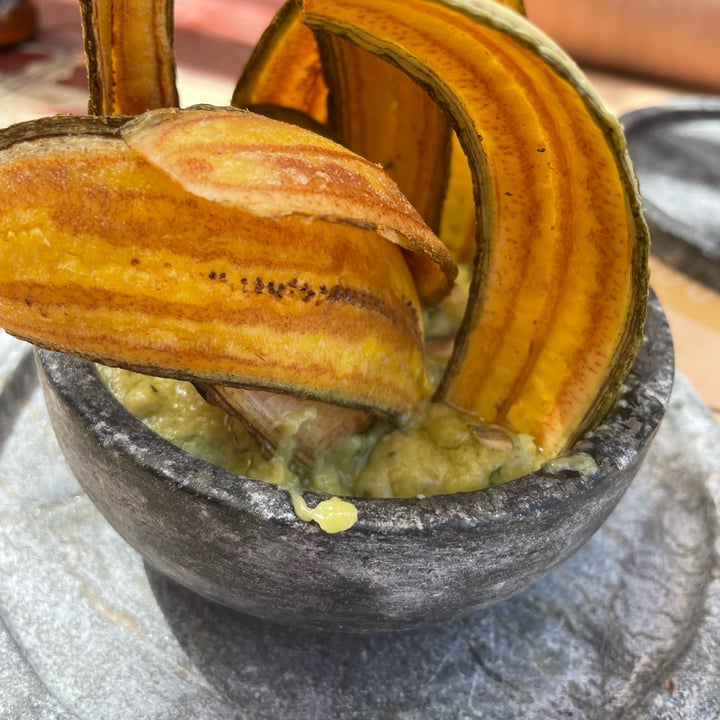 review photo of Banana Verde Restaurant Chips de banana verde com guacamole shared by @carolcallegari on 01 Sep 2022 - review