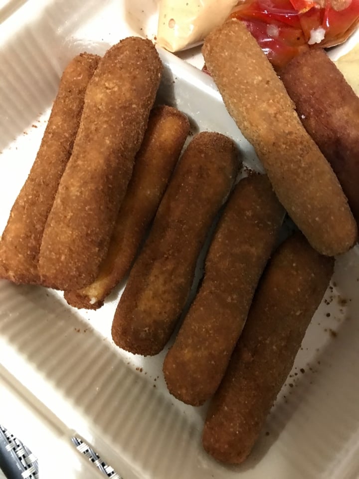 photo of Vegan Eats Dedos de Queso Mozzarella shared by @kary86 on  08 Feb 2020 - review