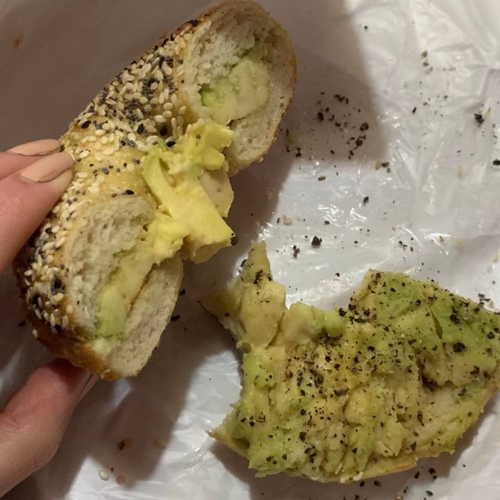 review photo of Kleinsky's DELICATESSEN Smooshed Avo Bagel shared by @caitlynclinton on 27 Feb 2021 - review