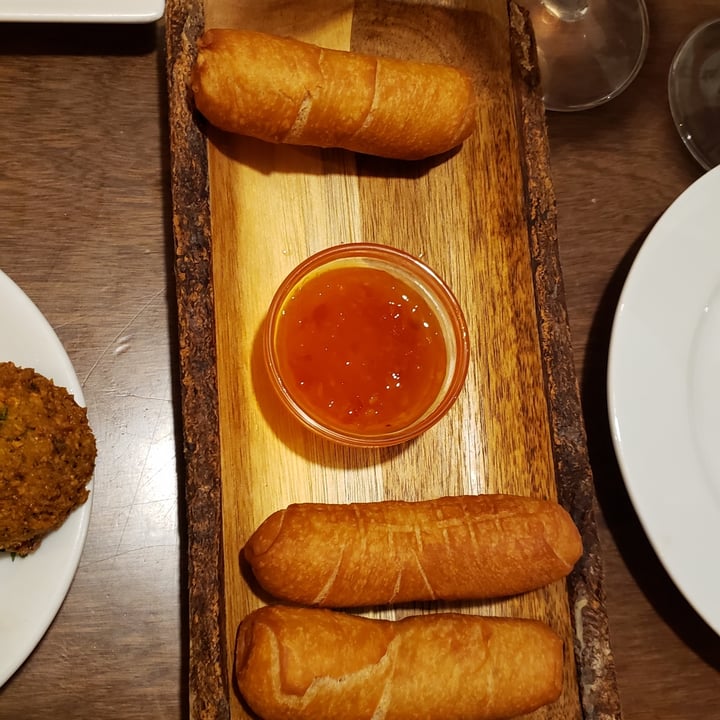 review photo of Hummus Barcelona Tequeños veganos shared by @valen-barbato on 25 Feb 2022 - review