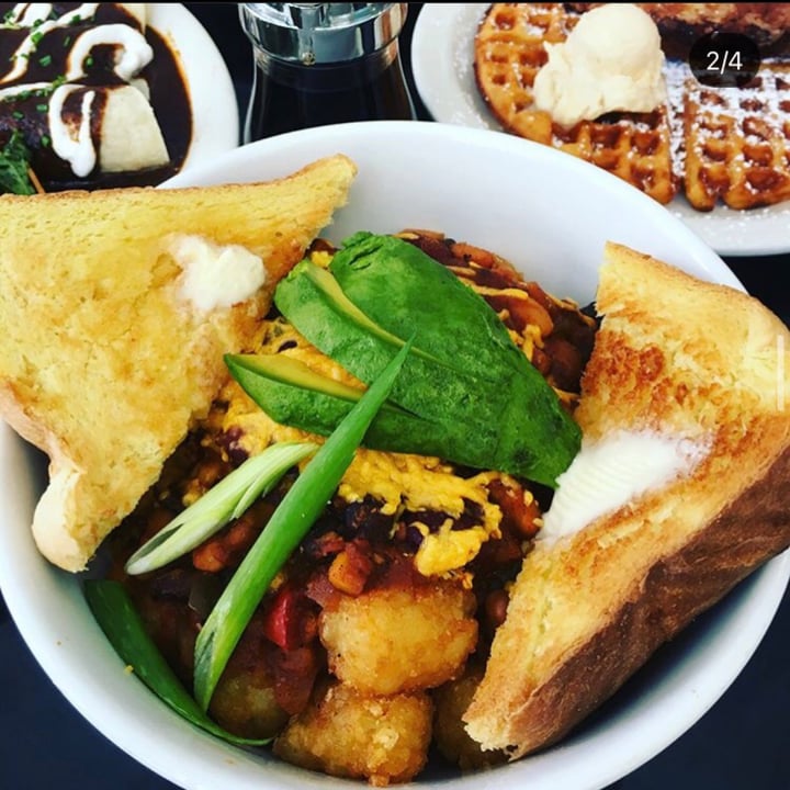 photo of Champs Diner Kickin’ cowgirl shared by @missnarciss on  09 Nov 2020 - review