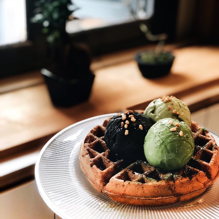 photo of Hvala Keong Saik Waffles with Matcha Gelato shared by @consciouscookieee on  13 Oct 2020 - review