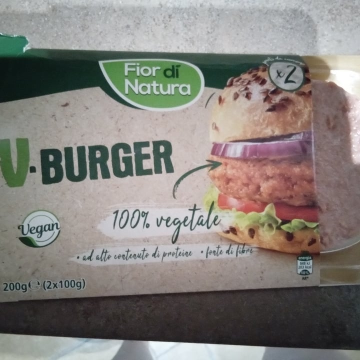 review photo of Fior di Natura Vegan Hamburger shared by @chiarabotto on 23 Jun 2022 - review