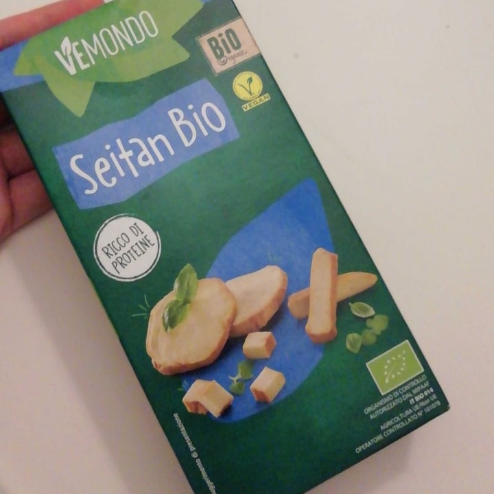 photo of Vemondo  Seitan Bio shared by @lalindaveg on  08 Aug 2022 - review