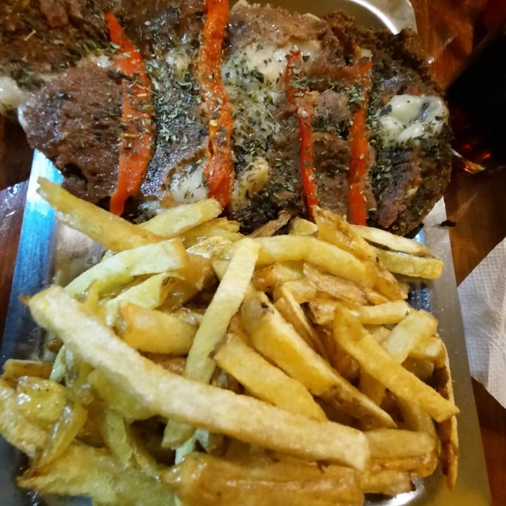 review photo of La Reverde Parrillita Vegana Milanesa napolitana Vegana shared by @ajenj0 on 02 May 2021 - review