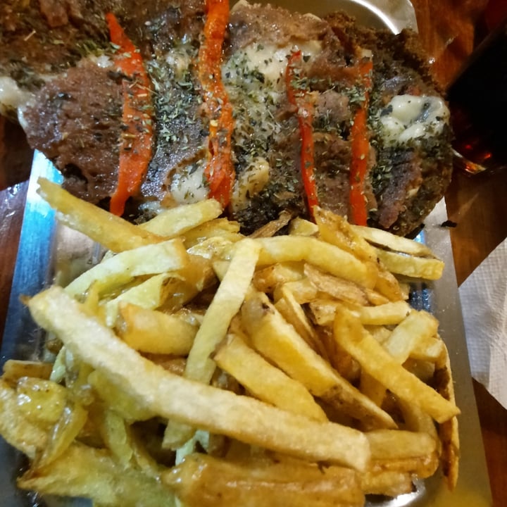 photo of La Reverde Parrillita Vegana Milanesa napolitana Vegana shared by @ajenj0 on  02 May 2021 - review