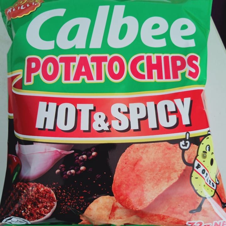 photo of Calbee Crispy Potato Hot & Spicy Chips shared by @veganspicegirl on  10 Apr 2022 - review