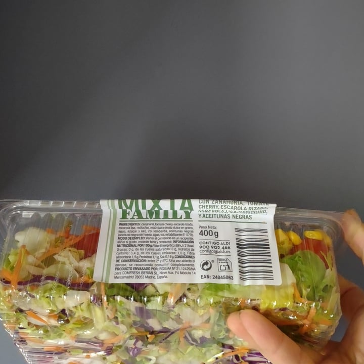 review photo of El mercado de Aldi Ensalada Mixta Familia shared by @claramentevegana on 21 Oct 2021 - review