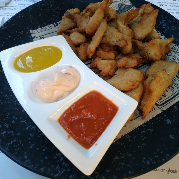 photo of Restaurante Vegetariano OCHO_Errenteria Fingers de heura con salsas shared by @oierland on  21 Sep 2021 - review