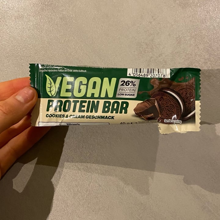 photo of IronMaxx Protein Bar Cookies & Cream shared by @piah on  10 Jan 2022 - review