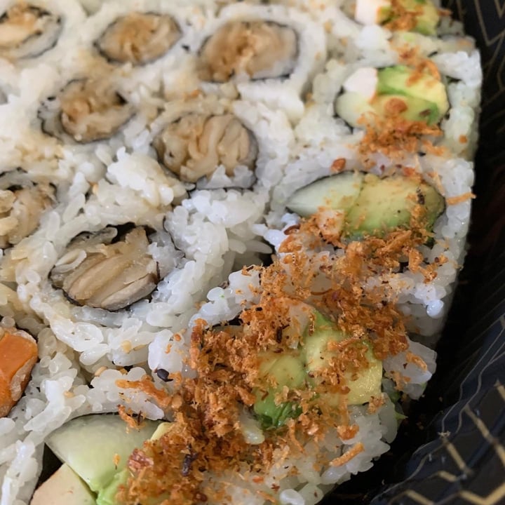 photo of Tenon Vegan Sushi Combo A shared by @nowmakeitvegan on  01 Dec 2021 - review