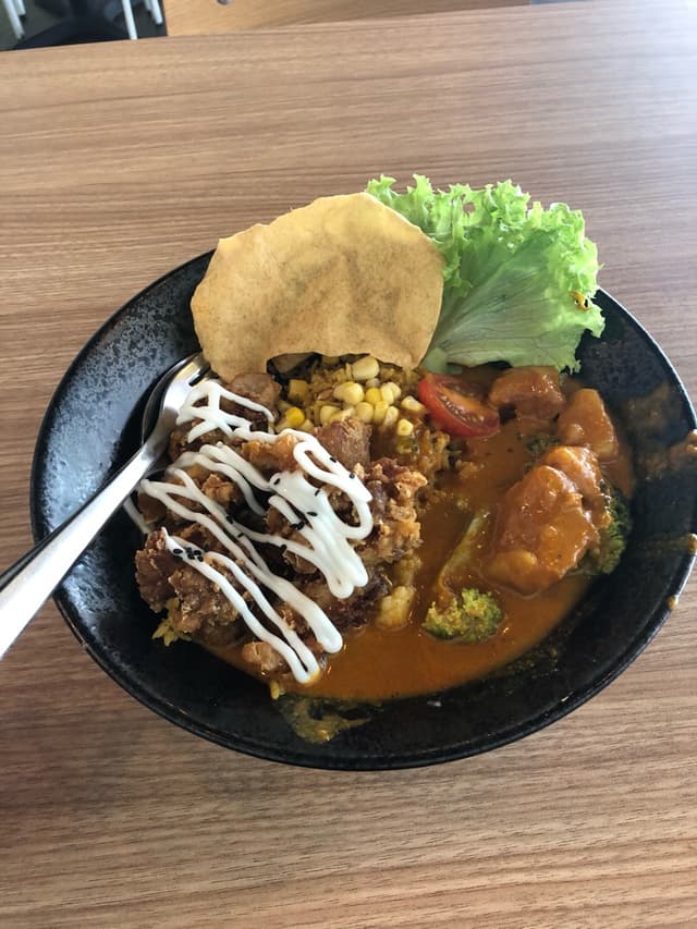 「Curry Monkey Head Mushroom Rice」の料理の写真
