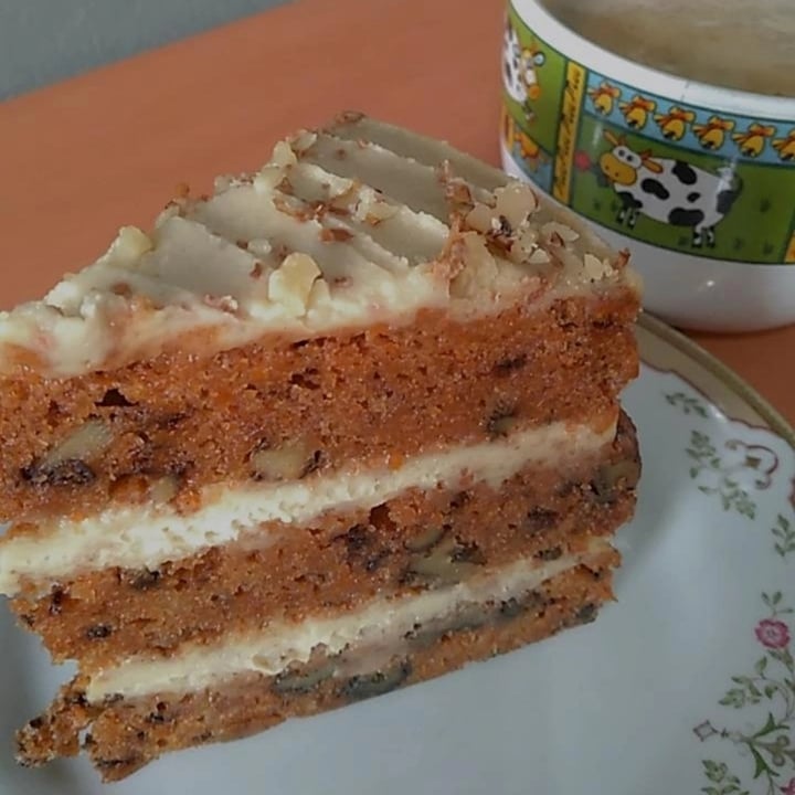 review photo of Let it V - Vegan Sushi Carrot cake shared by @anbeltania on 19 Sep 2021 - review