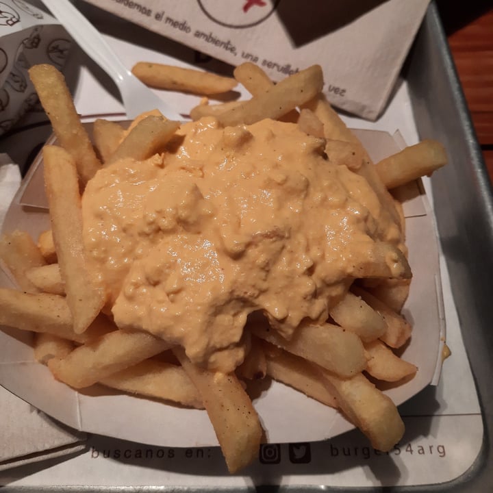 photo of Burger 54 Papas con cheddar shared by @vegaly on  23 Oct 2021 - review