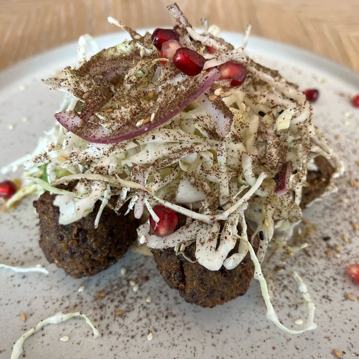 review photo of Artemis Grill Quinoa Falafel shared by @ahsne on 22 Dec 2021 - review