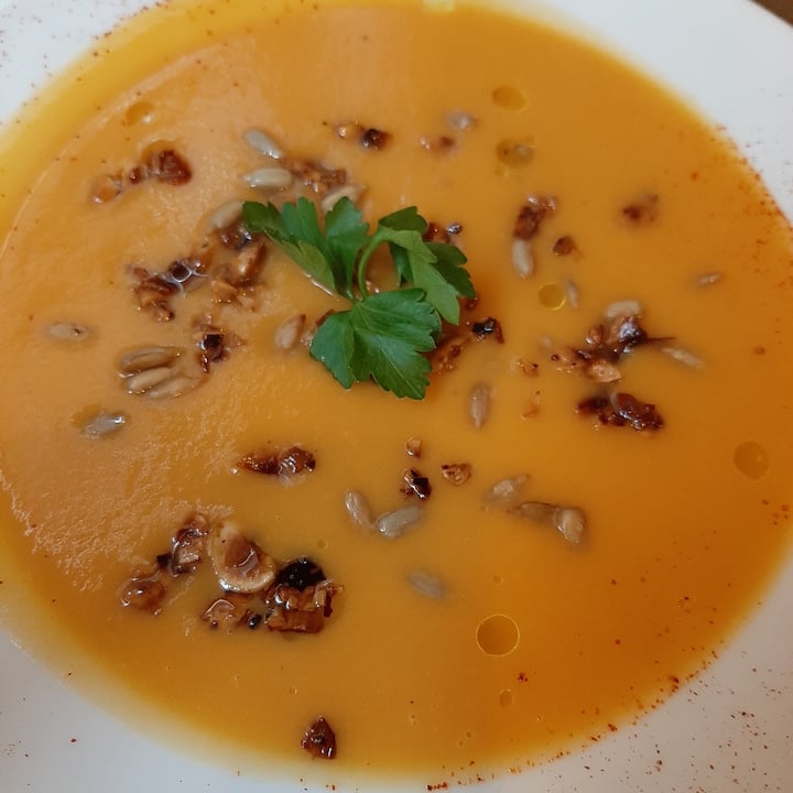 review photo of Sa Capça -vegan bar- Crema de calabaza shared by @mini on 15 Jan 2022 - review