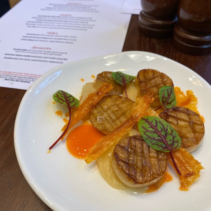 photo of plants by de King oyster mushroom scallops shared by @lauraisvegan on  07 Apr 2022 - review