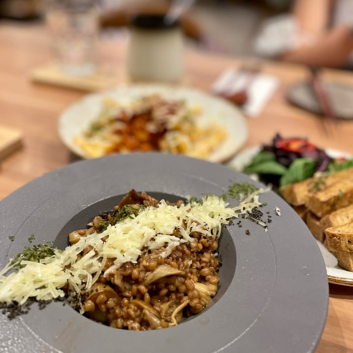 review photo of Am I Addicted - Pottery Studio & V Cafe Doenjang Truffle Risotto shared by @applepancakes on 29 Jun 2022 - review