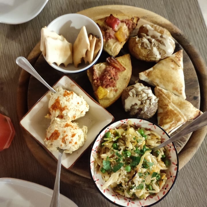 review photo of Sotto Loggia bar music & drinks Tagliere Aperitivo shared by @irenesandri on 08 Sep 2022 - review