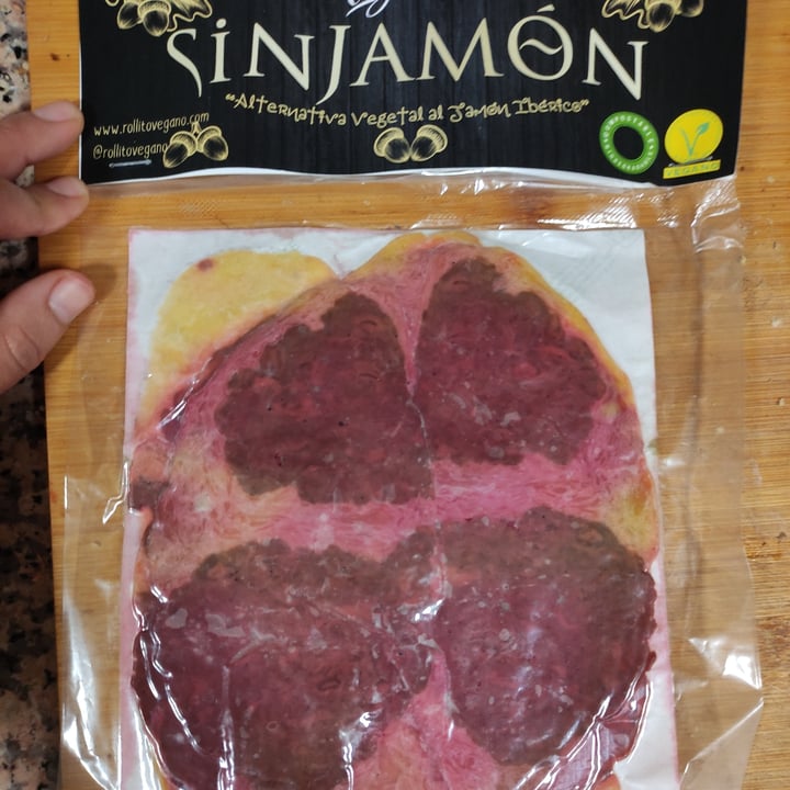 photo of Rollito Vegano Sin jamón shared by @noeng on  23 May 2021 - review