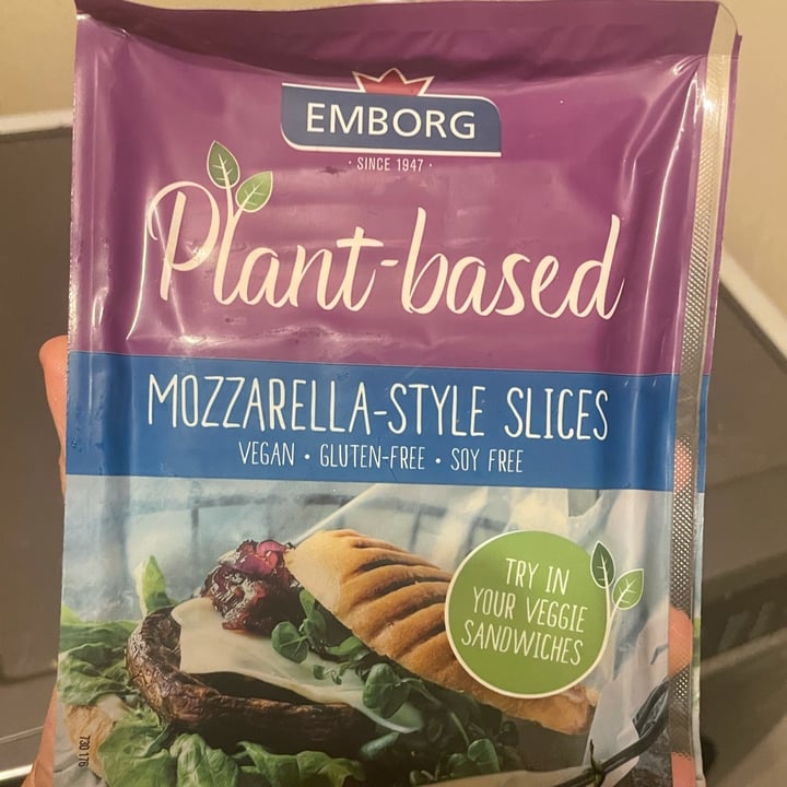 photo of Emborg Emborg Mozzarella Style Dairy Free Slices shared by @sparkleshinejen on  28 Jul 2022 - review