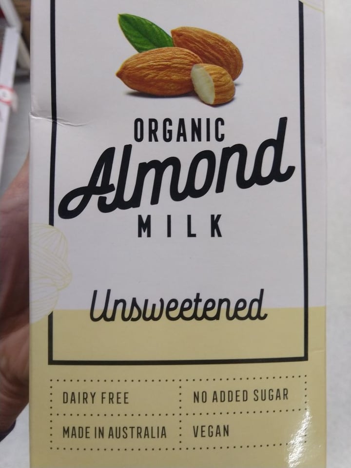 photo of Coles Almond Milk shared by @andreavaldivia on  03 Mar 2020 - review
