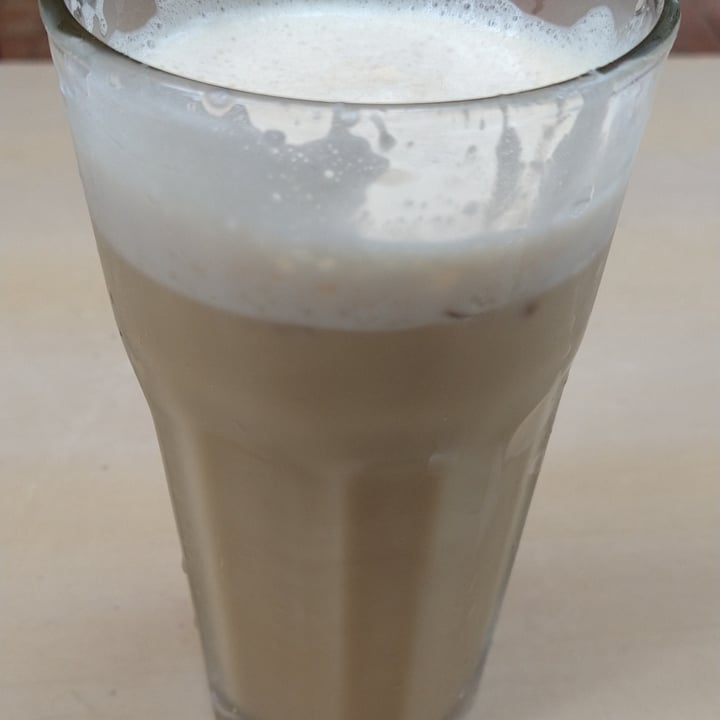 review photo of Cafe Leon Interior 6 Local 3 Paseo Del Faro Café helado shared by @danielalopez on 23 Nov 2020 - review