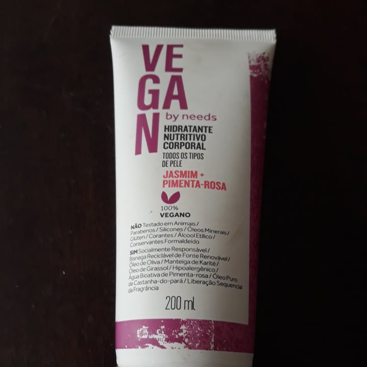 photo of Vegan by Needs Hidratante Corporal Jasmin + Pimenta-Rosa shared by @raquelmmartins on  28 Apr 2022 - review
