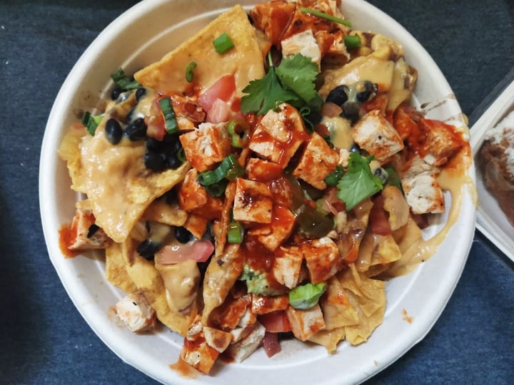 photo of Veggie Grill Mondo nachos shared by @shik on  08 Apr 2020 - review