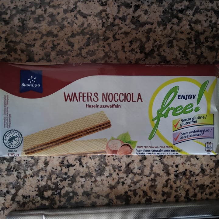photo of Buonora Wafers nocciola shared by @saratms on  01 Apr 2022 - review