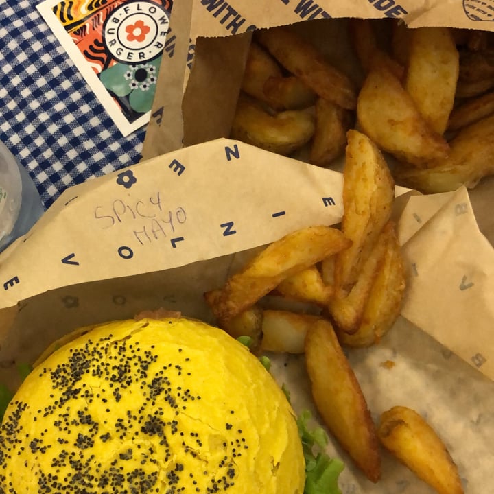 photo of Flower Burger Spicy Cecio shared by @agatab on  24 Mar 2022 - review
