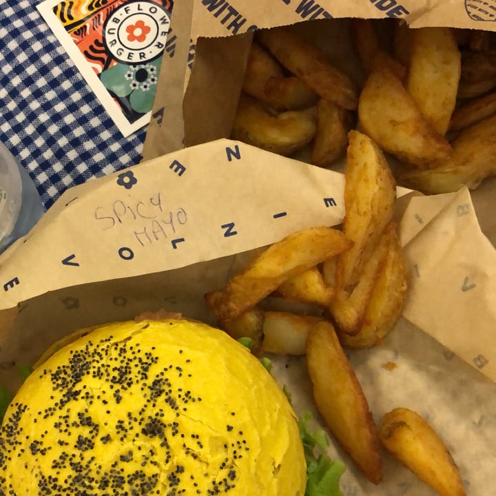 review photo of Flower Burger Spicy Cecio shared by @agatab on 24 Mar 2022 - review