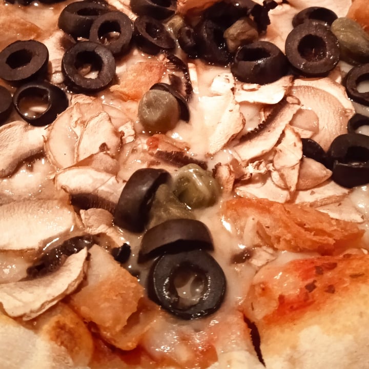 photo of Pizzeria daSebas Pizza Vegan shared by @neweh on  05 Dec 2020 - review