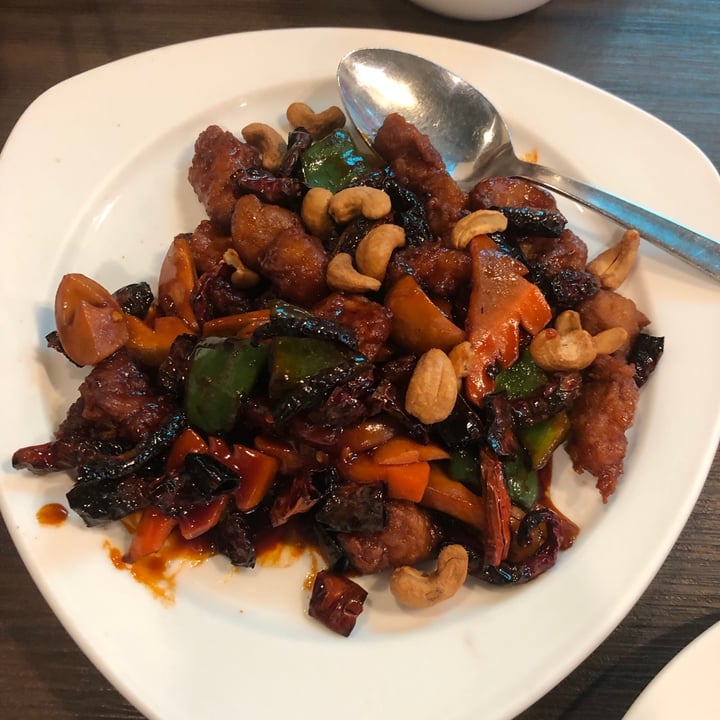 photo of New Fut Kai Vegetarian Restaurant gongbao lion’s mane mushroom shared by @sheepootatoes on  01 Jul 2021 - review
