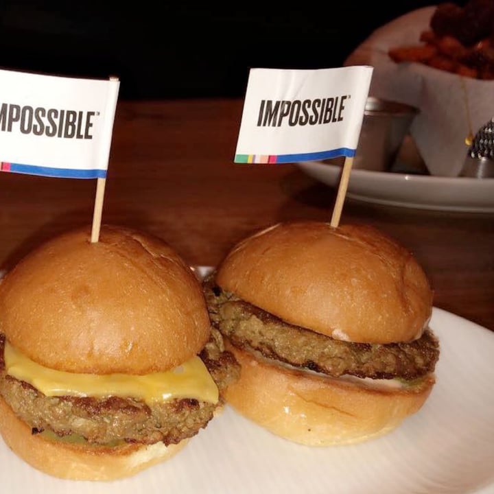 photo of Umami Burger West Loop Impossible Classic Cheeseburger shared by @tonirene on  24 Nov 2020 - review