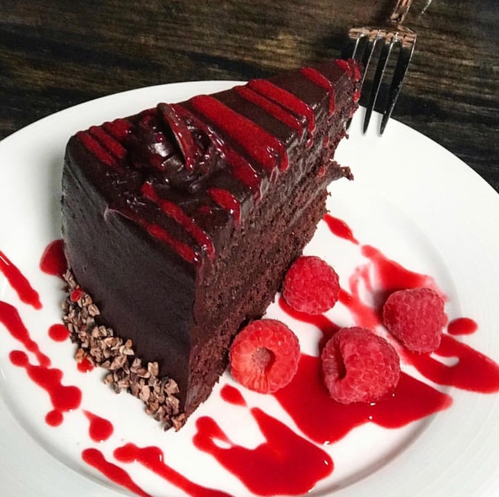 photo of Pura Vita Chocolate Raspberry Cake shared by @amipark on  13 Nov 2018 - review