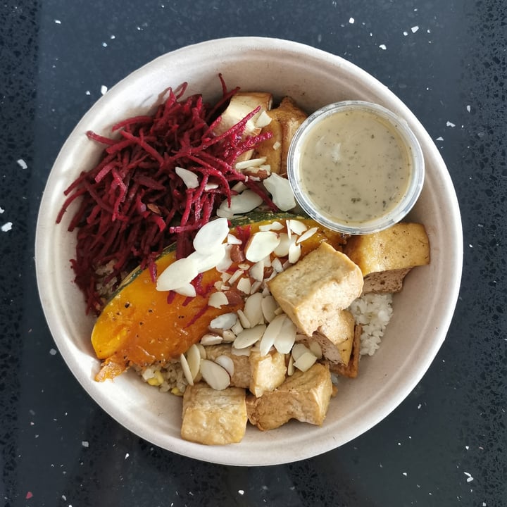 review photo of Toss & Turn Create Your Own Salad shared by @ycarolyn on 17 Oct 2020 - review