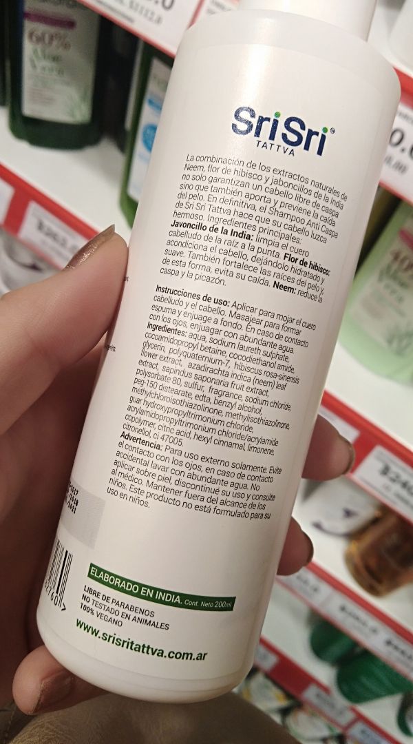 photo of SriSri Tattva Shampoo Ayurvédico Anti Caspa shared by @sofidamelio on  02 Mar 2020 - review