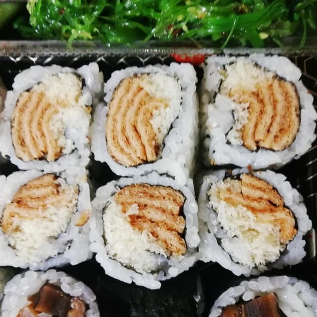 Foto do prato “Crispy Bean Curd Sushi”