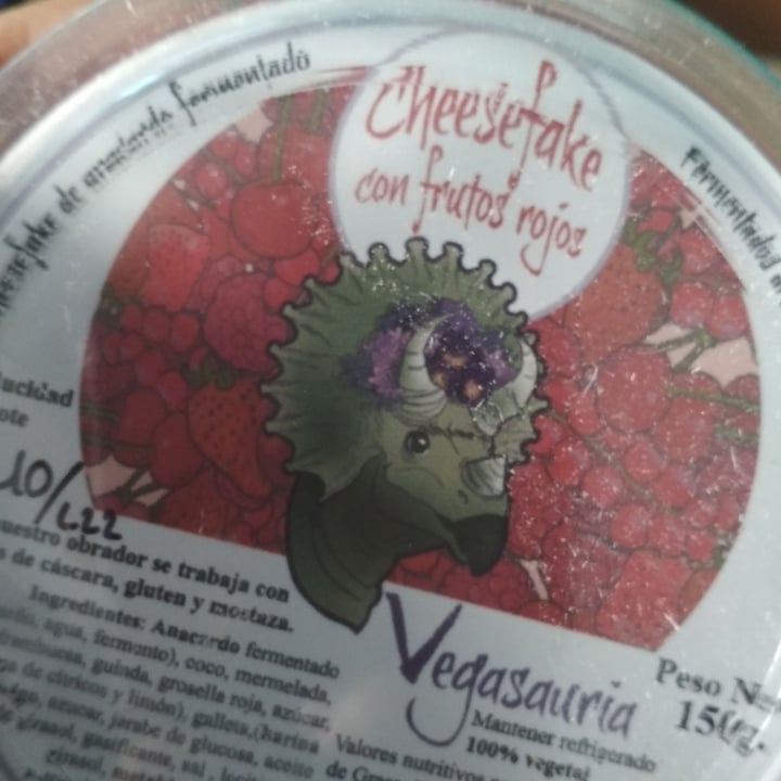 review photo of Vegasauria Cheesefake con Frutos Rojos shared by @movegwen on 21 Oct 2020 - review