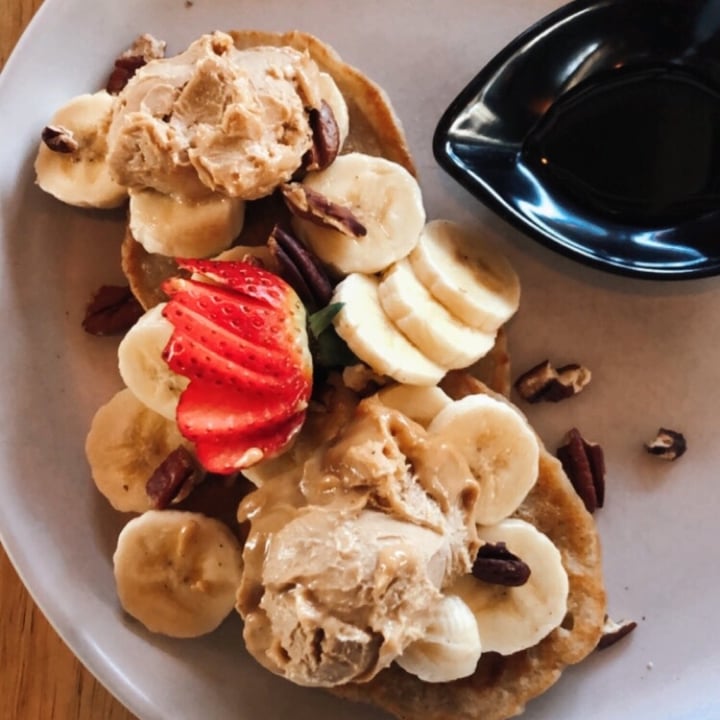 photo of La coco C Buckwheat Pancakes With Peanut butter & Coconut Milk Ice Cream shared by @annedine on  28 Jul 2020 - review