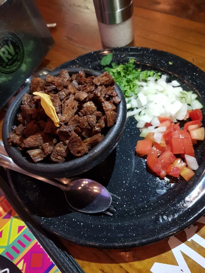 photo of Revolucion Verde Guacamole shared by @elviejonvegano on  04 Dec 2019 - review